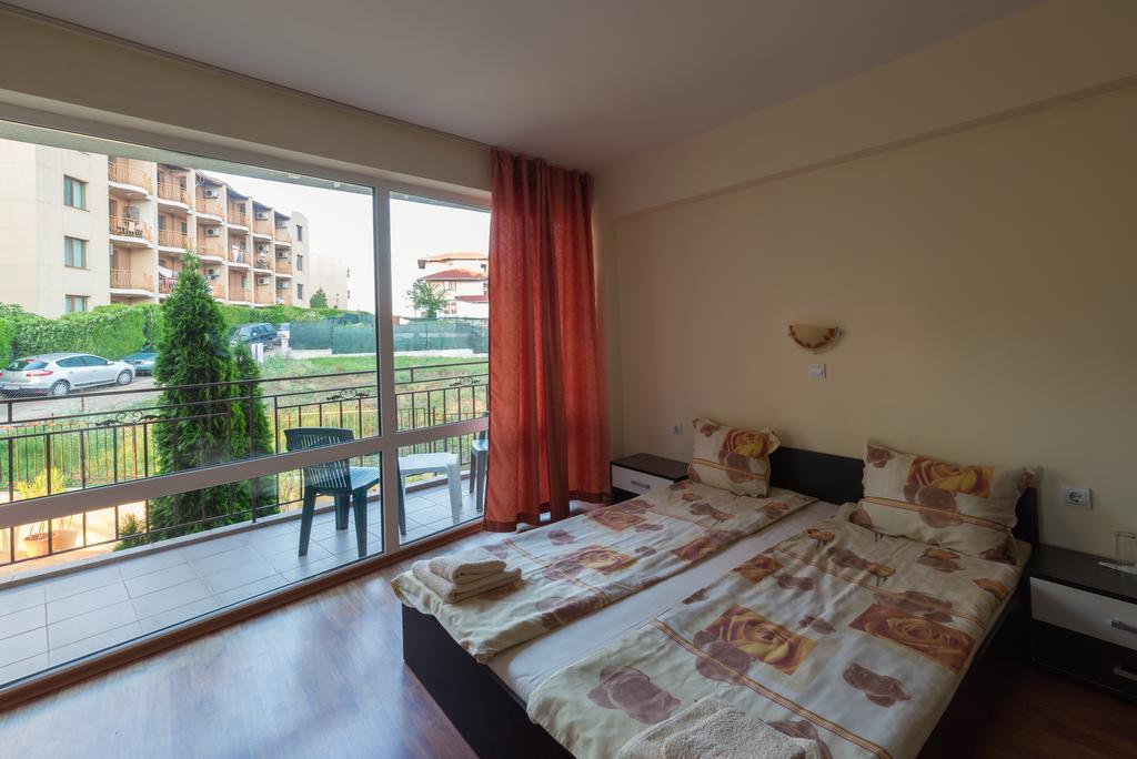 Family Hotel Dayana Beach 辛尼莫雷特 外观 照片