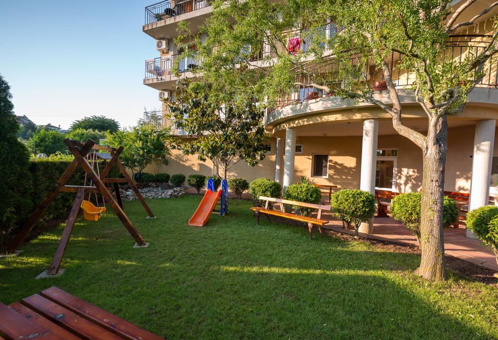 Family Hotel Dayana Beach 辛尼莫雷特 外观 照片
