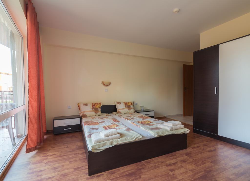 Family Hotel Dayana Beach 辛尼莫雷特 外观 照片