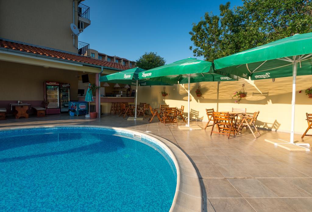 Family Hotel Dayana Beach 辛尼莫雷特 外观 照片