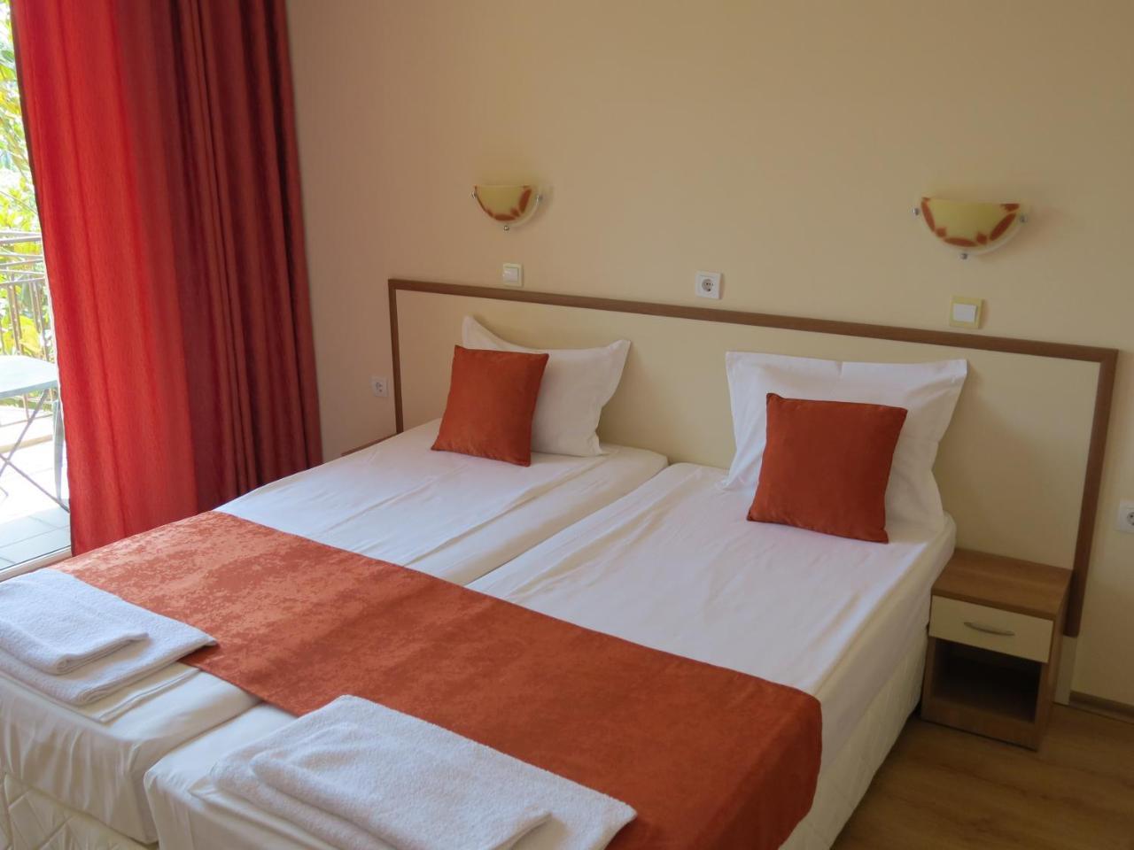 Family Hotel Dayana Beach 辛尼莫雷特 外观 照片